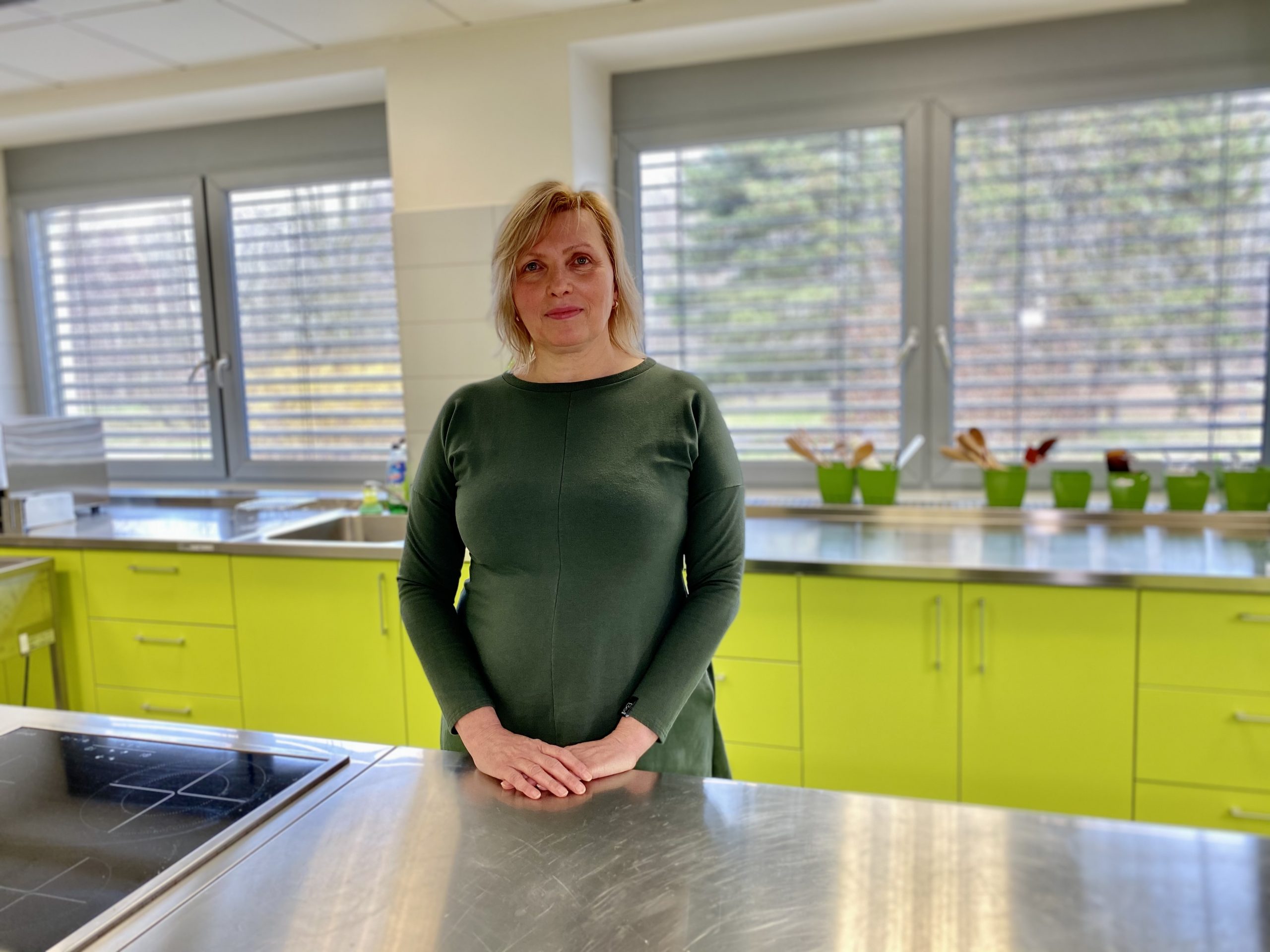 Nutriční terapeutka Karin Petřeková: Snad každý z&nbsp;nás se občas ocitá v&nbsp;situaci, kdy by se nejraději napojil na nabíječku