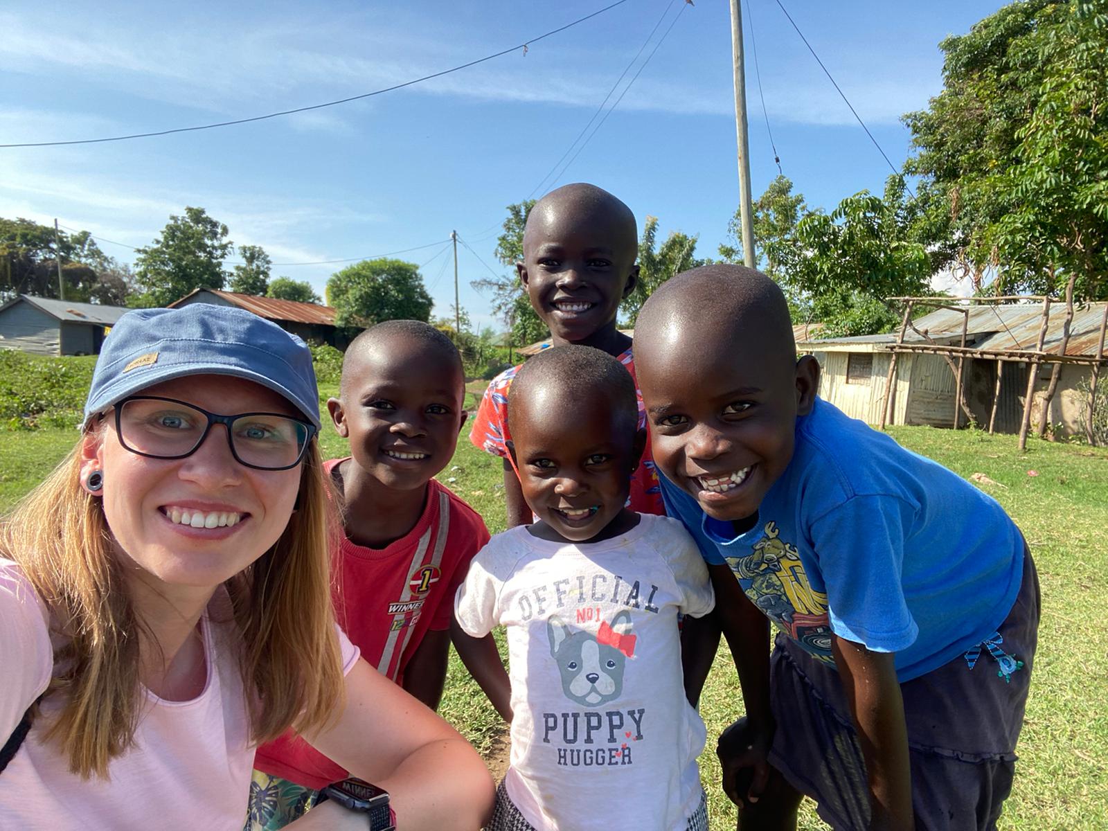 Přednášet ve Rwandě nebo očkovat v&nbsp;Keni. Co dalšího můžete s&nbsp;Ostravskou v&nbsp;Africe zažít?