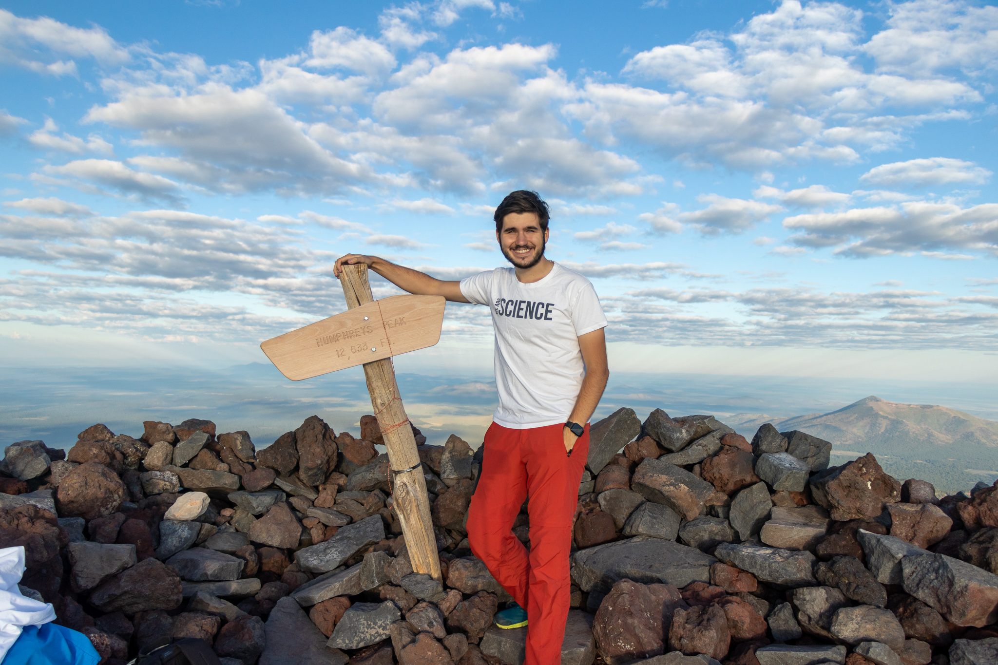 Létá v&nbsp;oblacích a&nbsp;plní si své sny