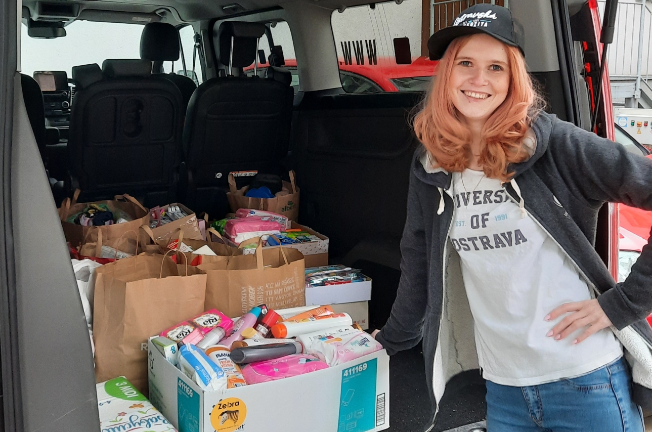 Ostravská pomáhá sociálně znevýhodněným ženám. Sbírala pro ně hygienické potřeby