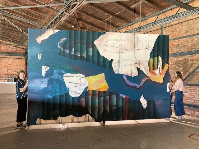 Navštivte výstavu Rity Koszorus a&nbsp;Juana Nazara nazvanou Standing on one leg