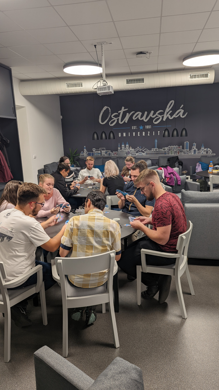 Deskovky pravidelně na Ostravské. Přidejte se do klubu Kostka