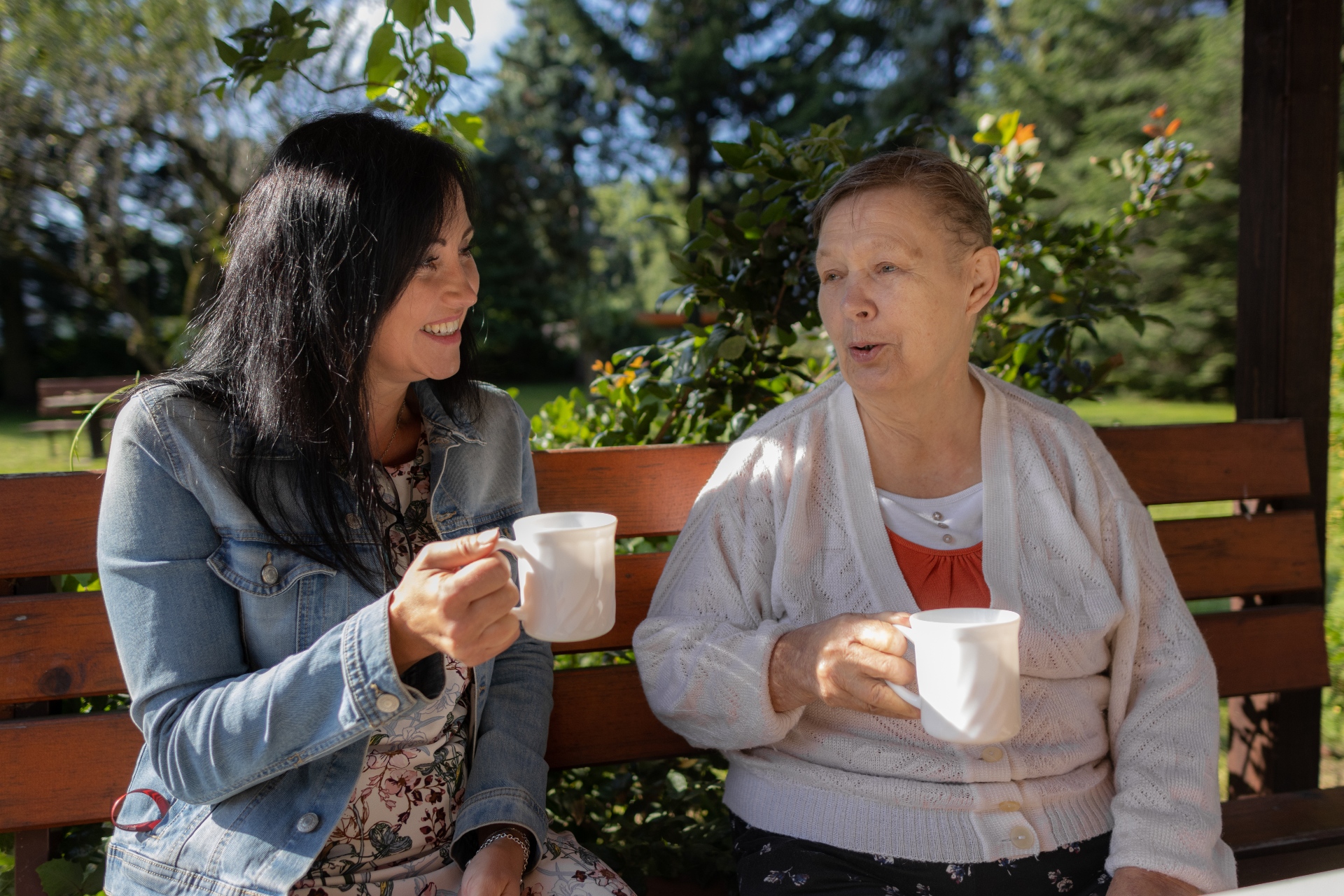 „Pracuji v&nbsp;sociálních službách a&nbsp;jsem na to hrdý/á.“ Studentky Fakulty sociálních studií představí novou výstavu