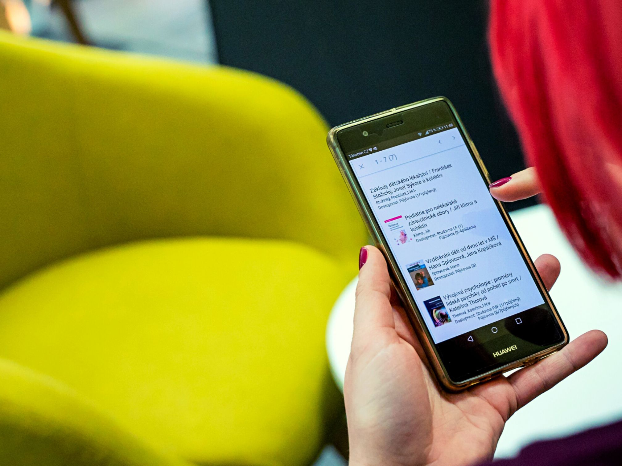 Mobilní aplikace, které využijete v&nbsp;knihovně