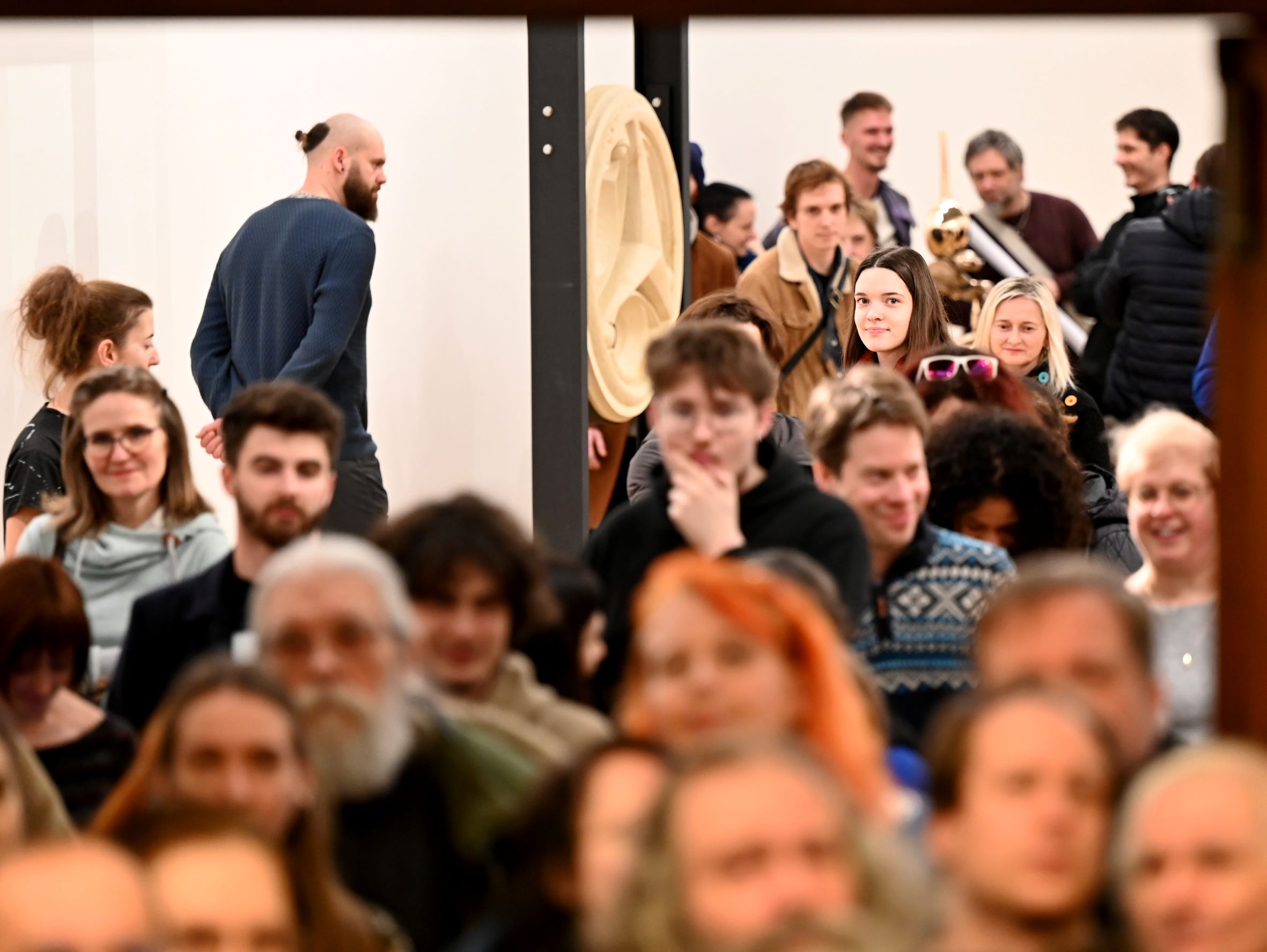 Svatý Mercedes, vrtulníky i&nbsp;Nanebevzetí nad plynovou bombou: Bolestné jinotaje sochaře Koléška