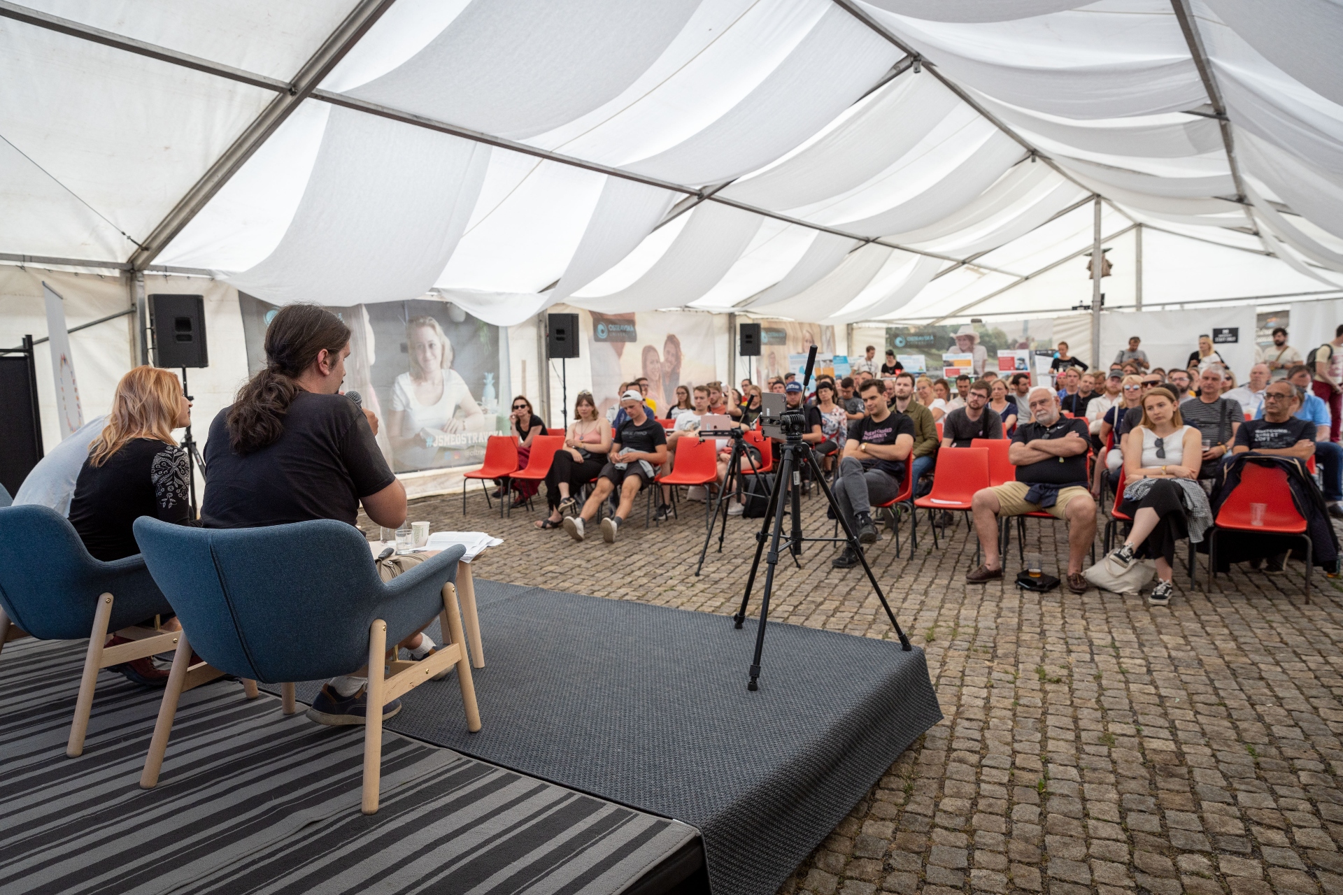 Umělá inteligence, směřování Ostravy a&nbsp;budoucnost učitelské profese – tato témata ovládnou diskusní scénu festivalu JSME OSTRAVSKÁ!