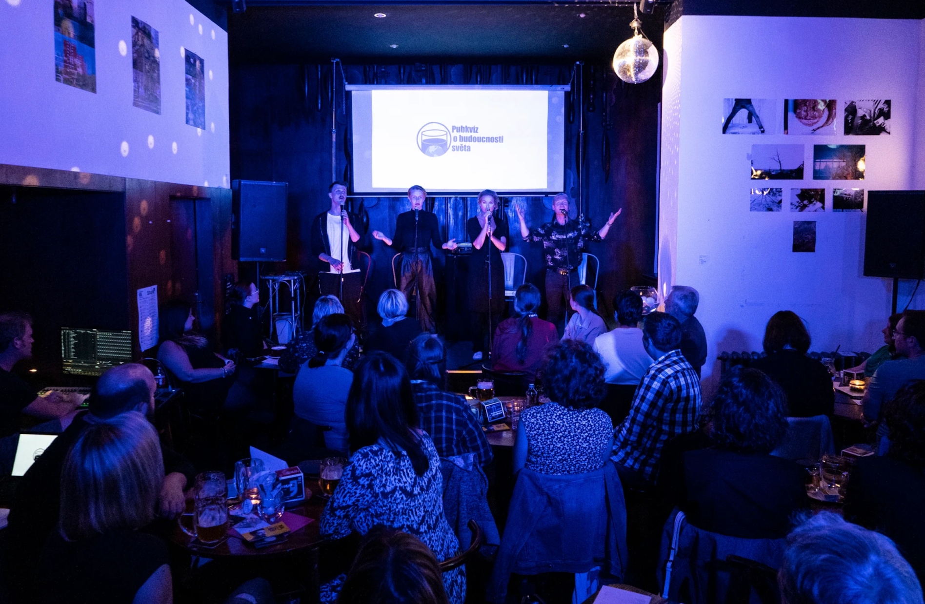 Oblíbený divadelní festival Dream Factory je za rohem! Kupte si zvýhodněné vstupné pro studenty Ostravské a&nbsp;navštivte besedu Blízko od sebe