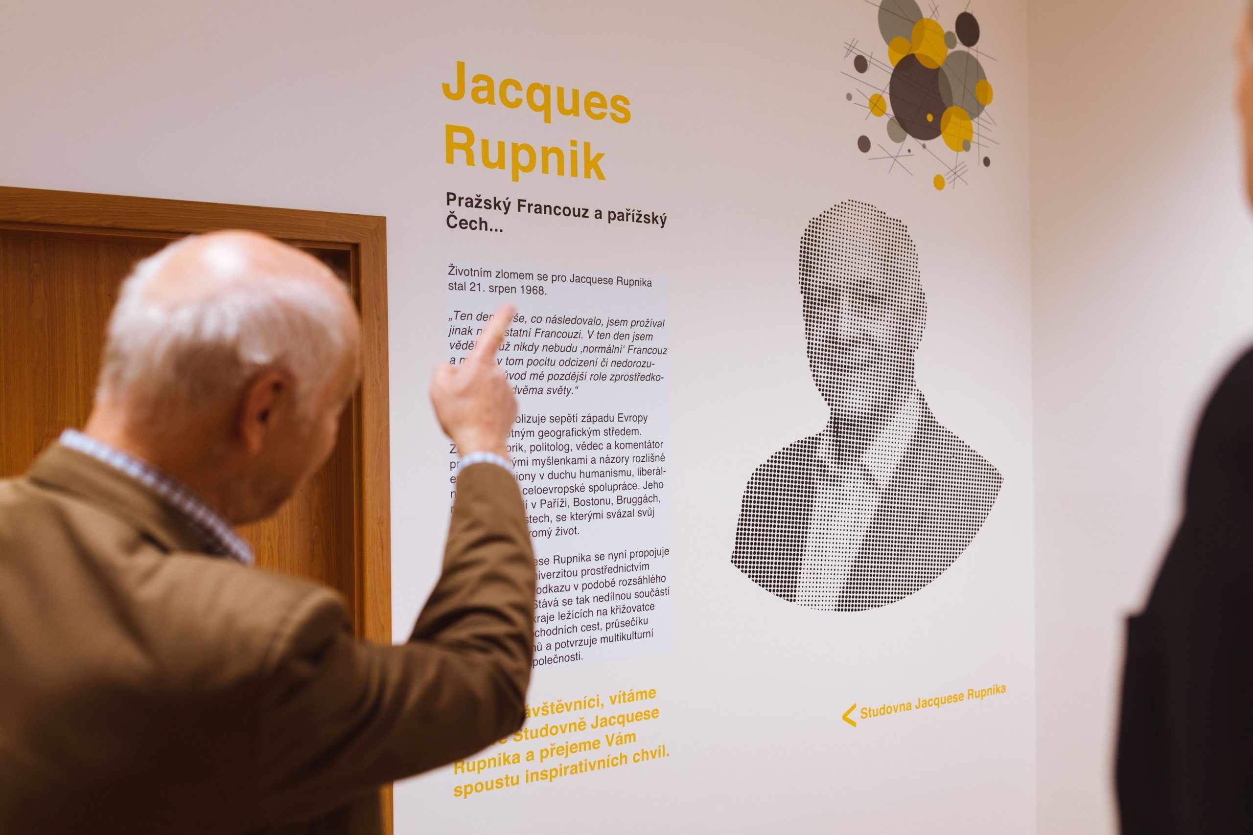 Jak vypadal první rok studovny Jacquese Rupnika