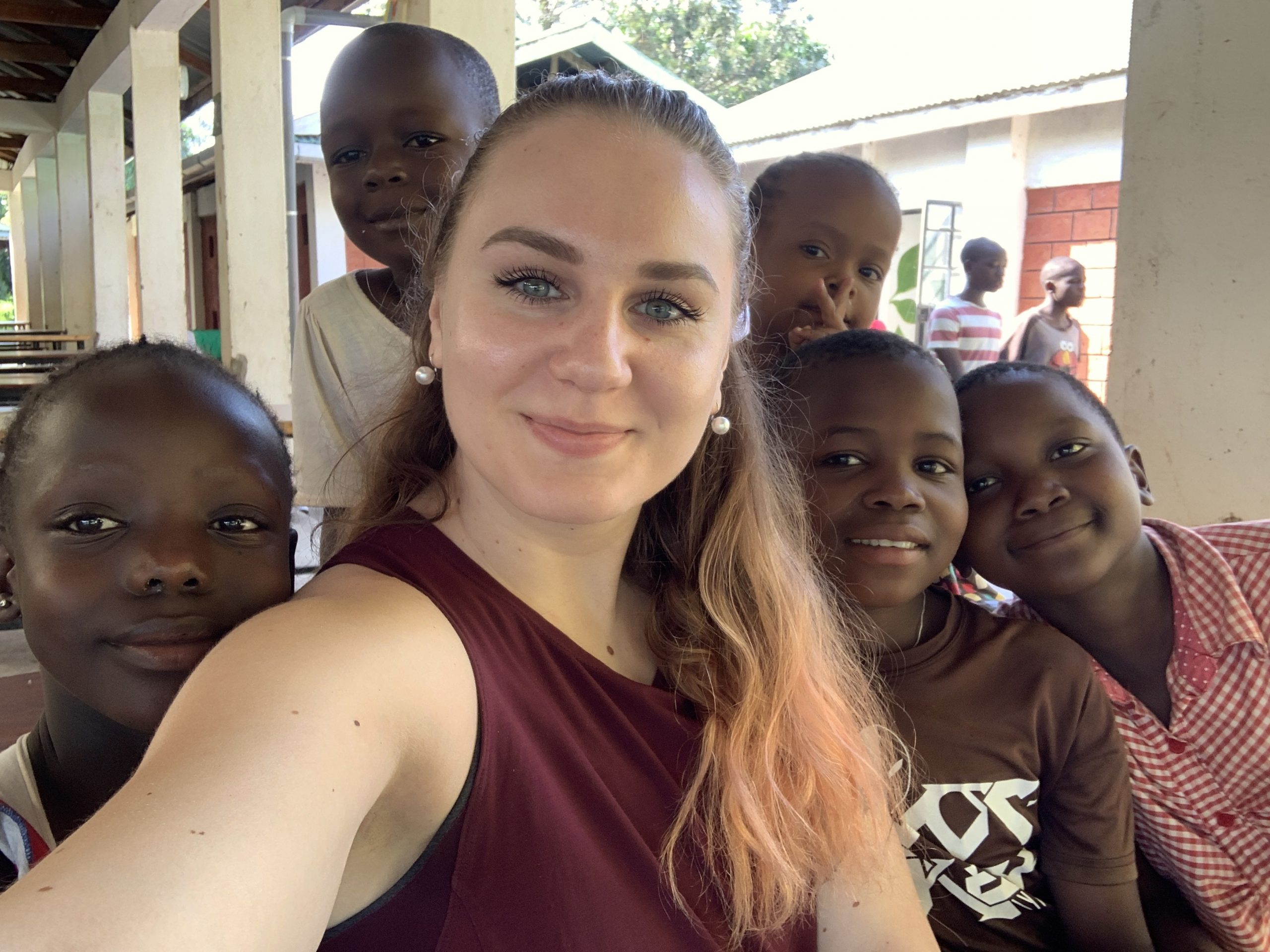 „Poznala jsem, jak se sociální práce liší v&nbsp;jiných zemích,“ popisuje dobrovolnickou činnost v&nbsp;Keni studentka Veronika Sikorová