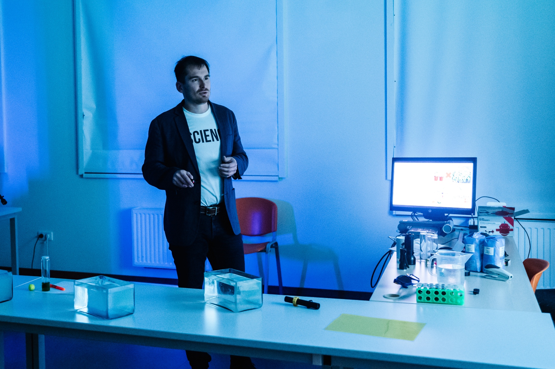 Objevujte, zkoumejte a&nbsp;inspirujte se! Noc vědců ovládnou Nocvědecké talks