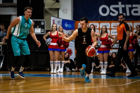 Ani na domácí půdě se basketbalistům Ostravské univerzity nezadařilo. Podlehli týmu VŠB-TUO 79:92