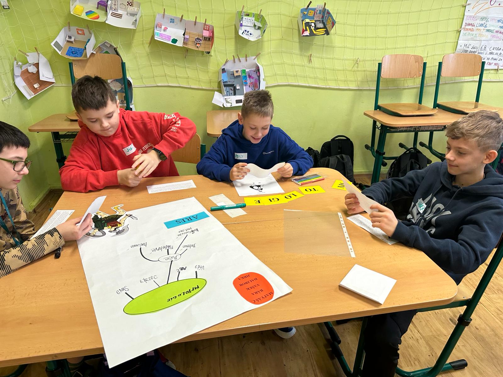 Antická mytologie rozhodně není nuda. Studentky Filozofické fakulty si vyzkoušely, že se dá učit zábavně a&nbsp;inovativně