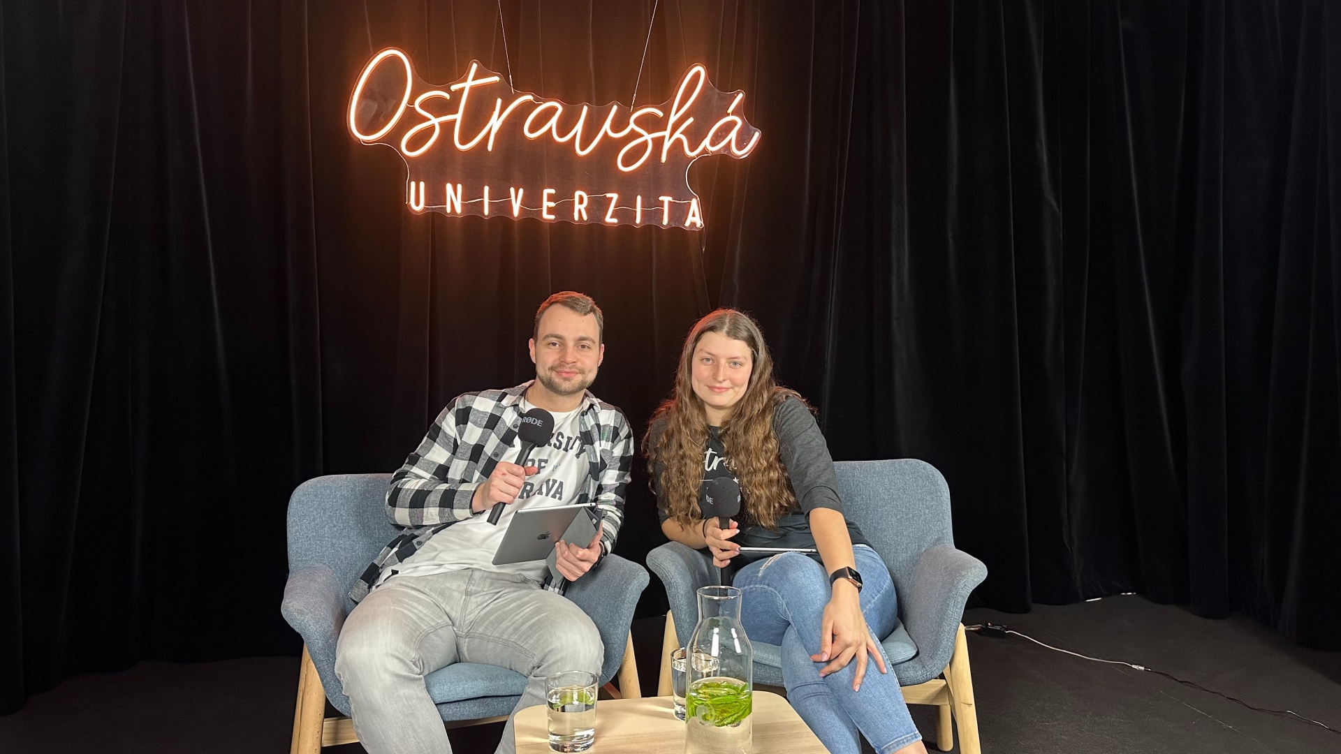 Zájemci o&nbsp;studium na Ostravské pokládali své dotazy na instagramových Live Q&A