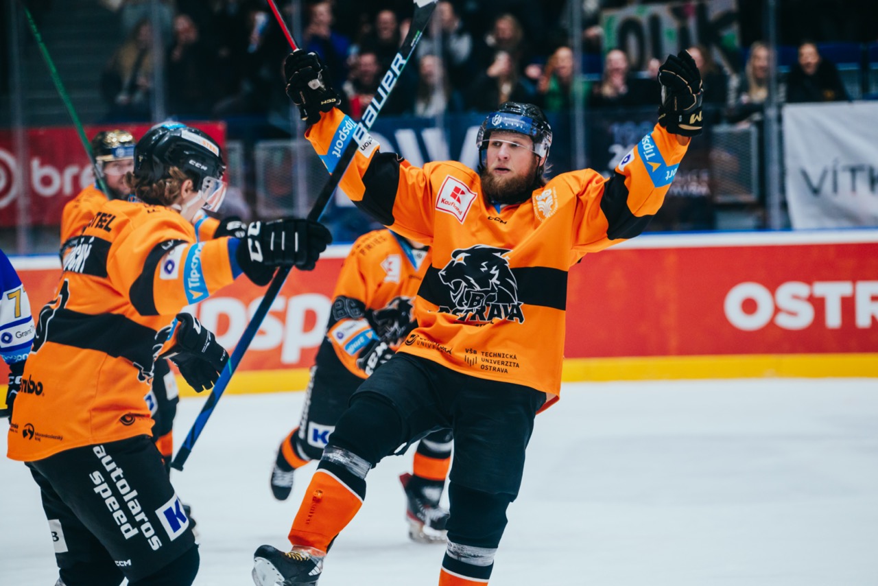Hokejisté ostravských univerzit prolomili smůlu, v&nbsp;moravském derby porazili tým MUNI 1:0