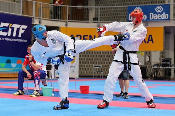 Student Filozofické fakulty Stepan Knyshov potřetí vybojoval titul mistra Evropy v&nbsp;taekwondu