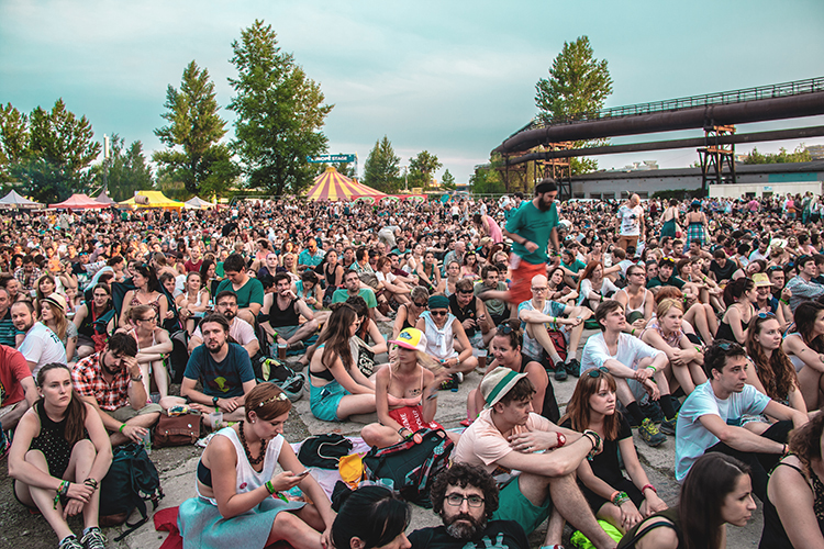 Knížky, filmy, festivaly, sport – po&nbsp;celé léto nabídneme tipy na zpestření prázdnin