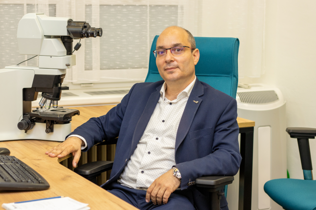 „Správný pedagog by měl odhadnout, na co daný student má,“ říká docent Jozef Škarda pro MedTalks Ostravské univerzity