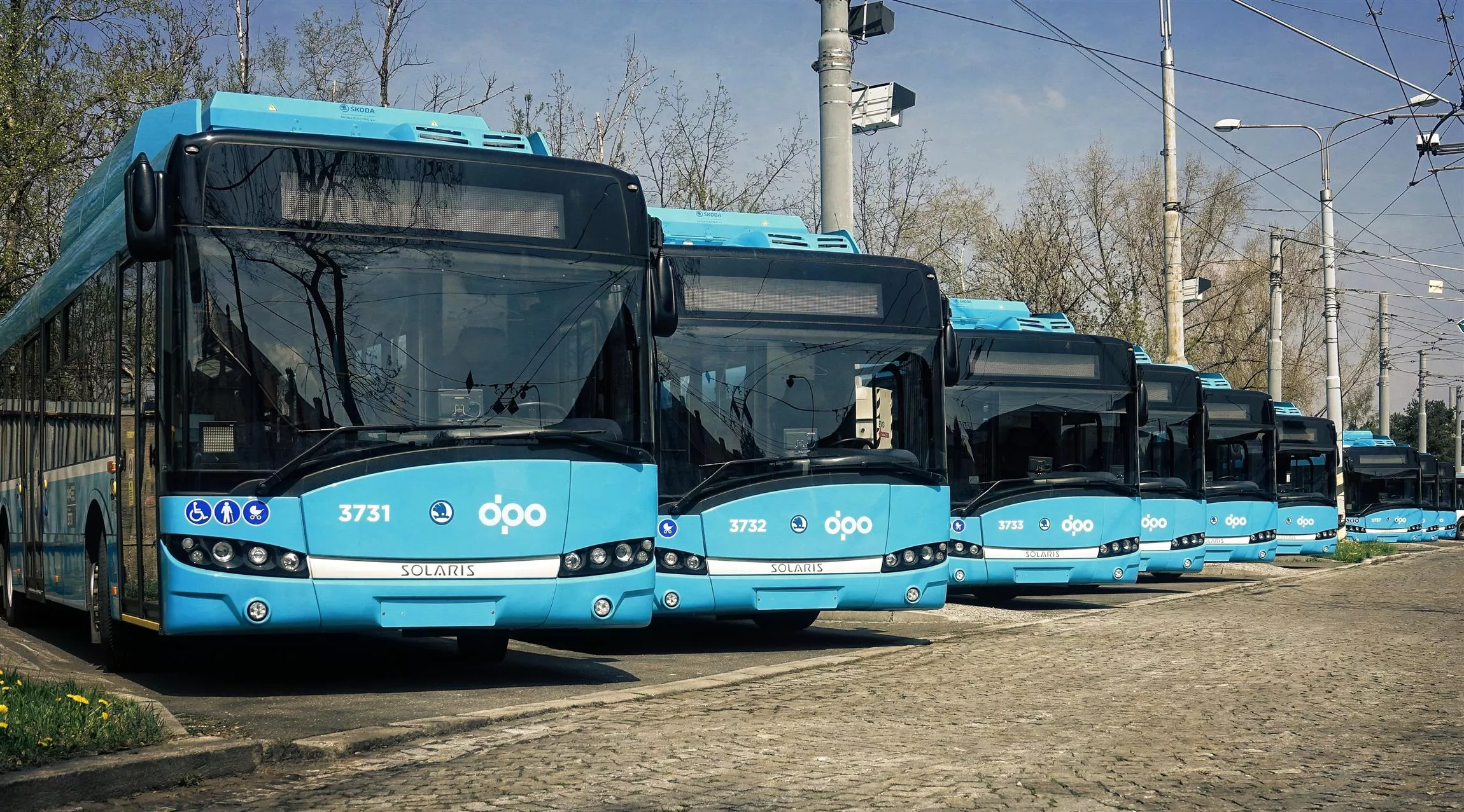 Prodlužte si studentský profil nebo kupte dlouhodobou jízdenku. Multifunkční kiosek DPO nově najdete v&nbsp;prostorech Univerzitní knihovny OU