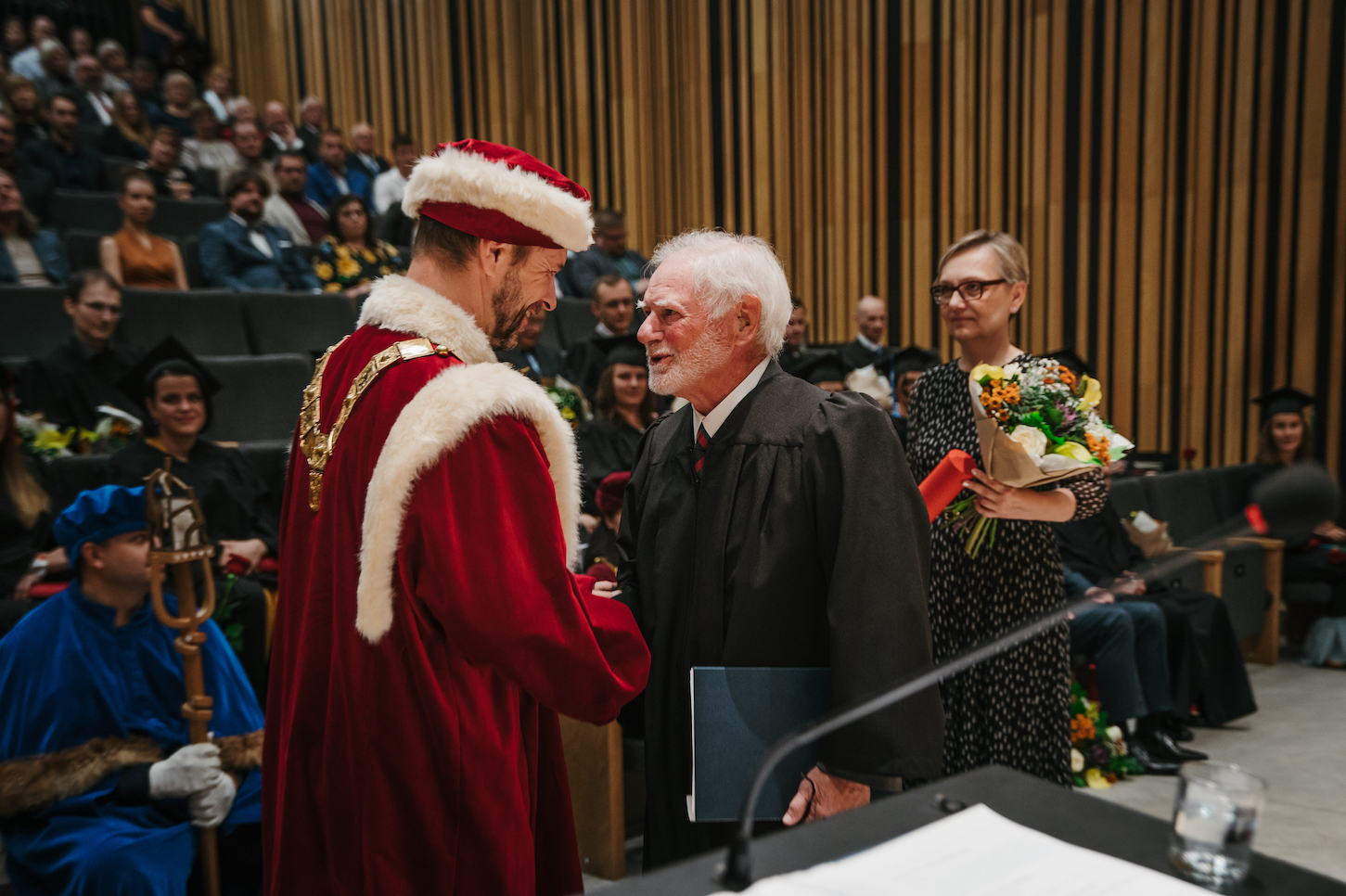 Profesor Joseph Hamill oceněn čestným titulem Ostravské univerzity