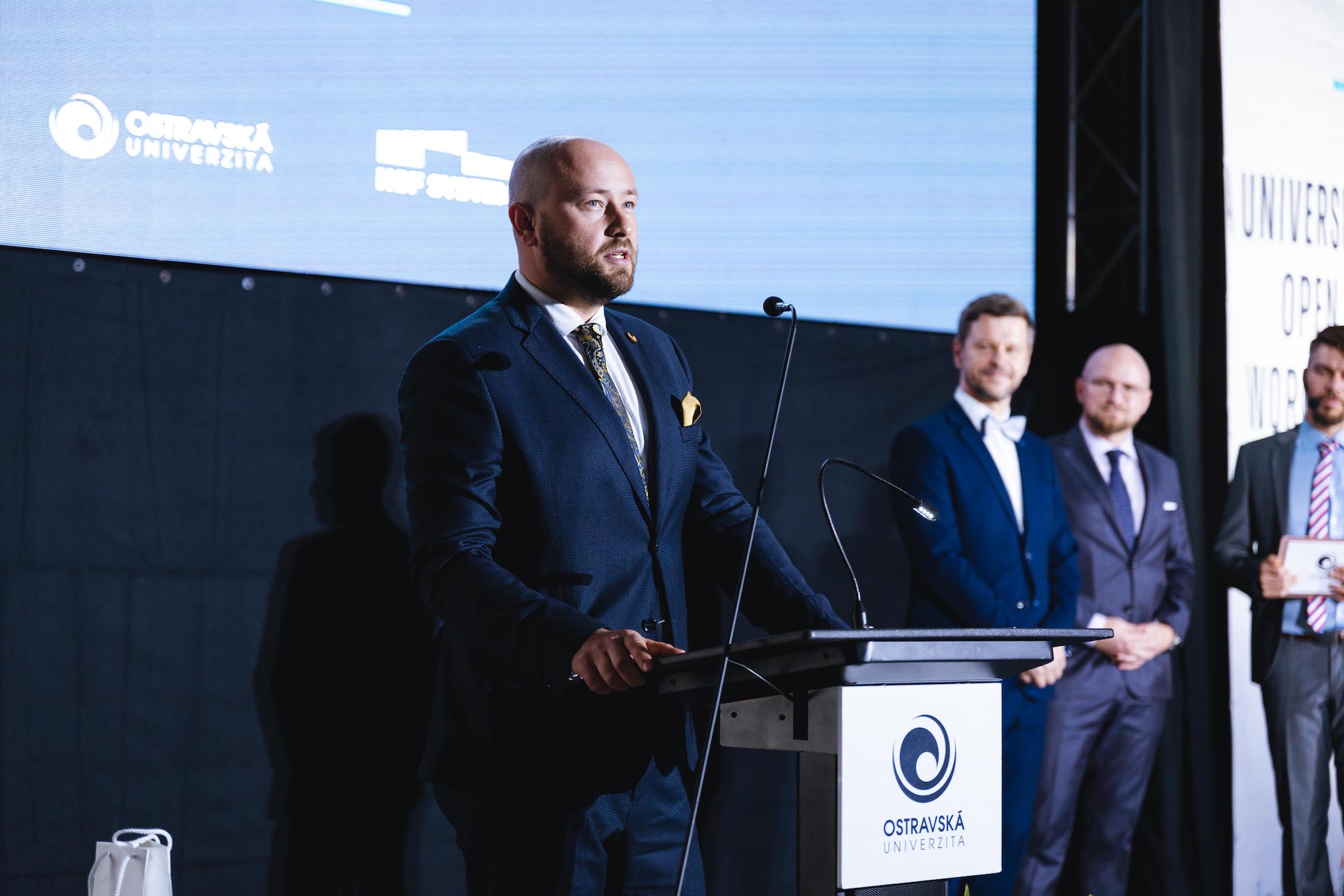 Akademický den se blíží, setkáme se 14.&nbsp;listopadu v&nbsp;Koncertním sále. Nově si nezapomeňte rezervovat místo