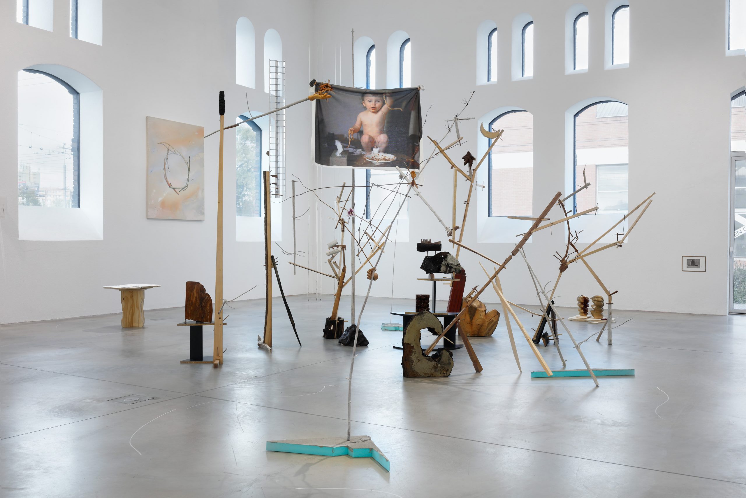 Galerie PLATO vystavuje díla studentů a&nbsp;studentek Fakulty umění OU