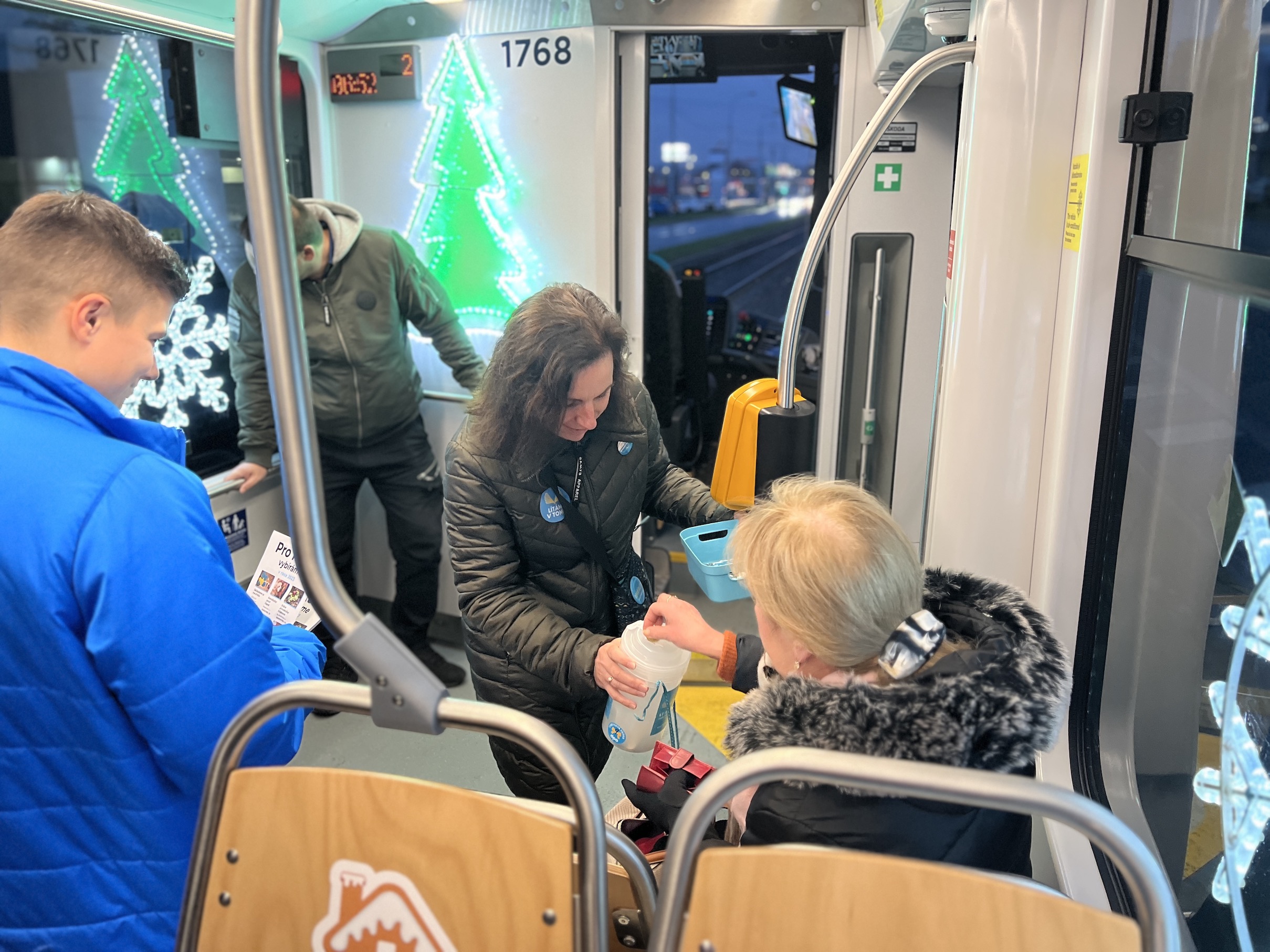 Hledáme dobrovolníky pro Tyrkysovou sbírku, hlásit se můžete ihned