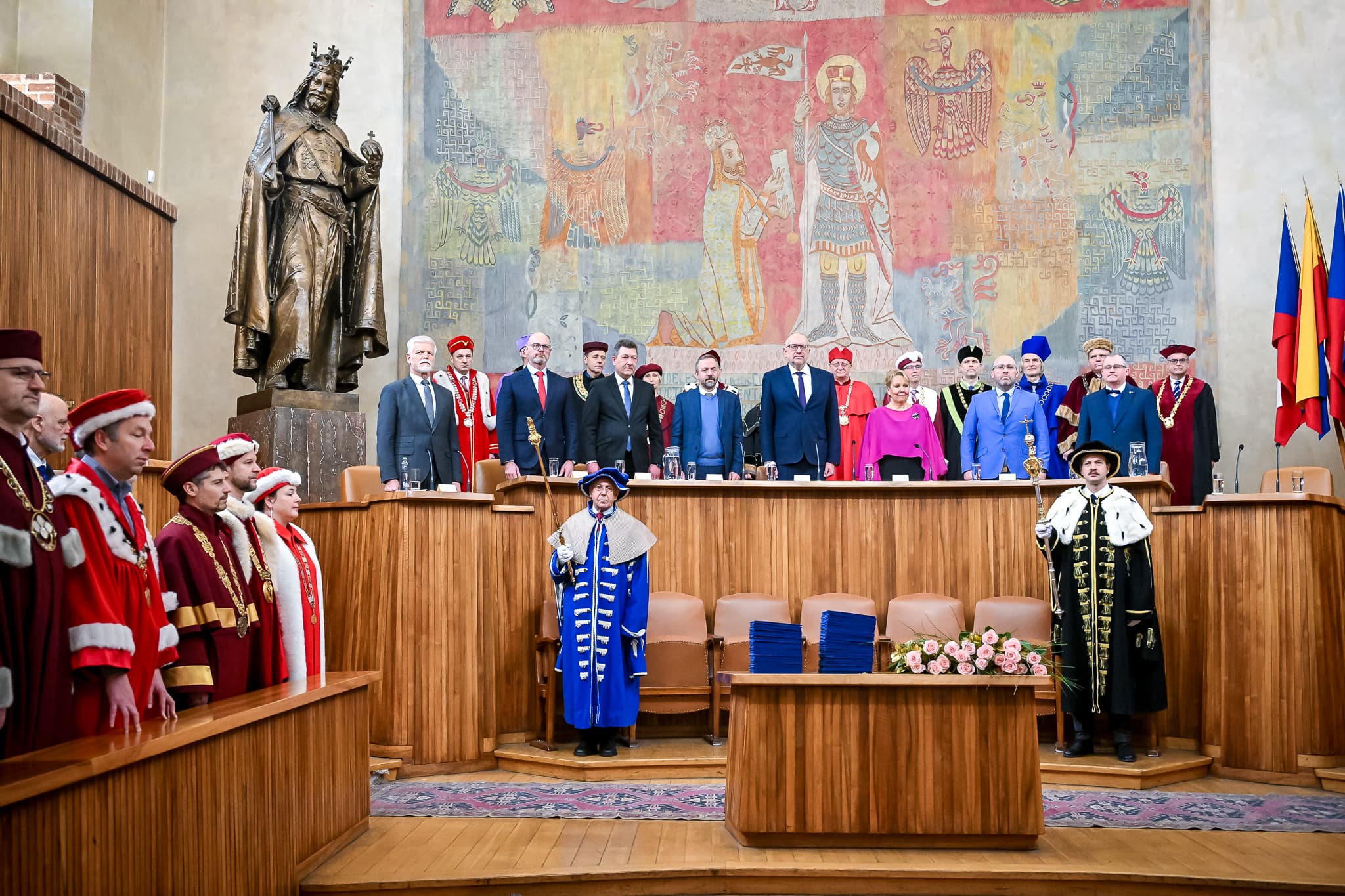 Prezident jmenoval novou profesorku a&nbsp;dva nové profesory Ostravské univerzity