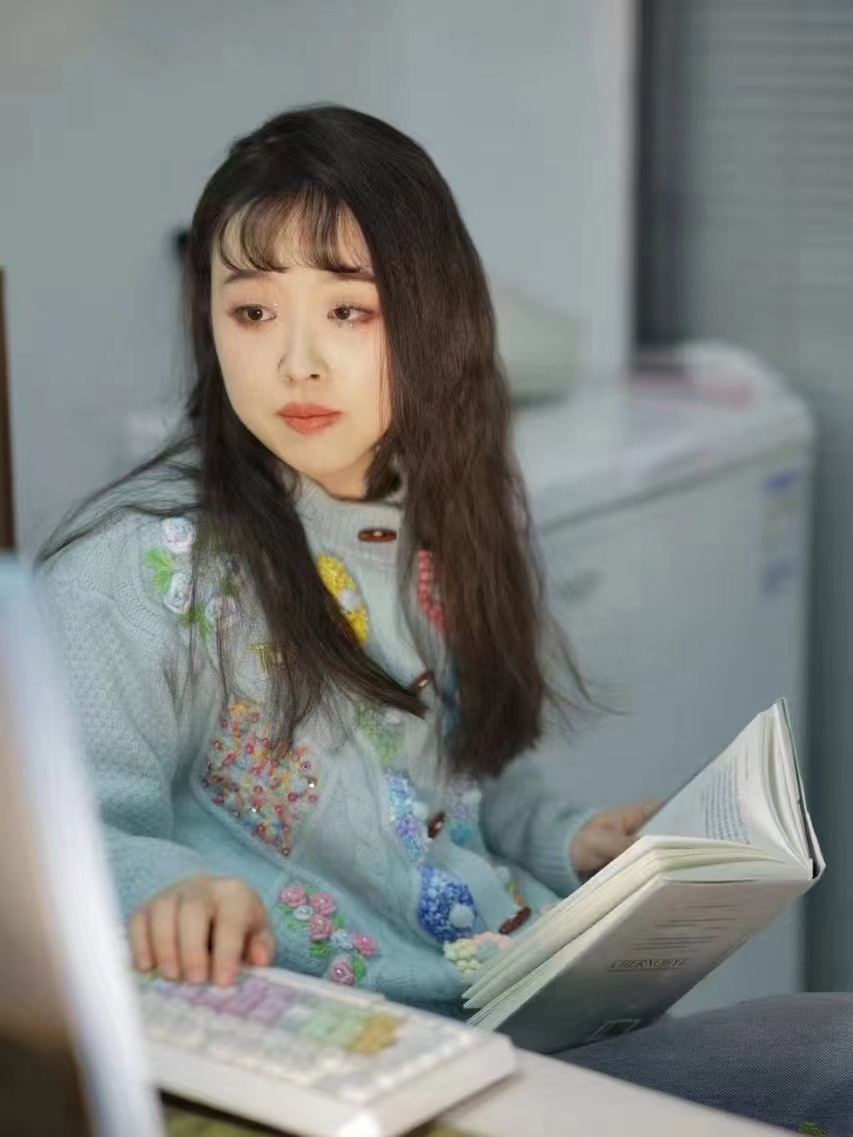 „Překládání Čapkova díla bylo pro mě jednou z&nbsp;nejnáročnějších, ale zároveň nejkrásnějších zkušeností,“ říká absolventka Sun Tinglin