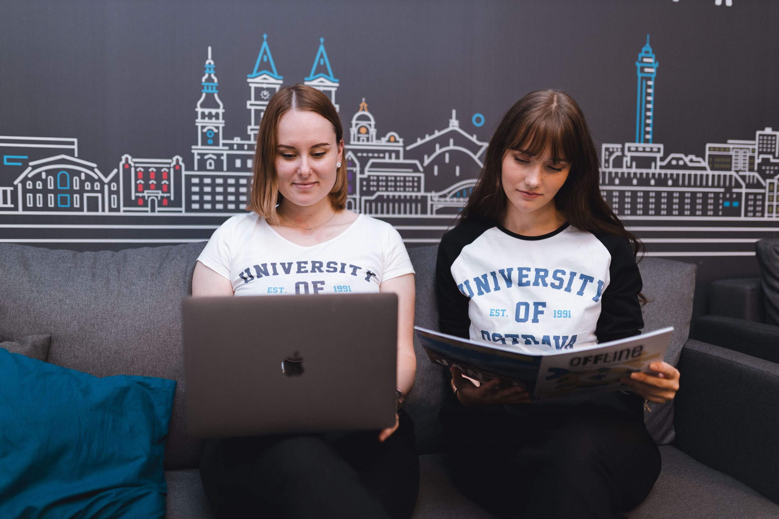 Usnadněte si studium díky online infolekcím Univerzitní knihovny