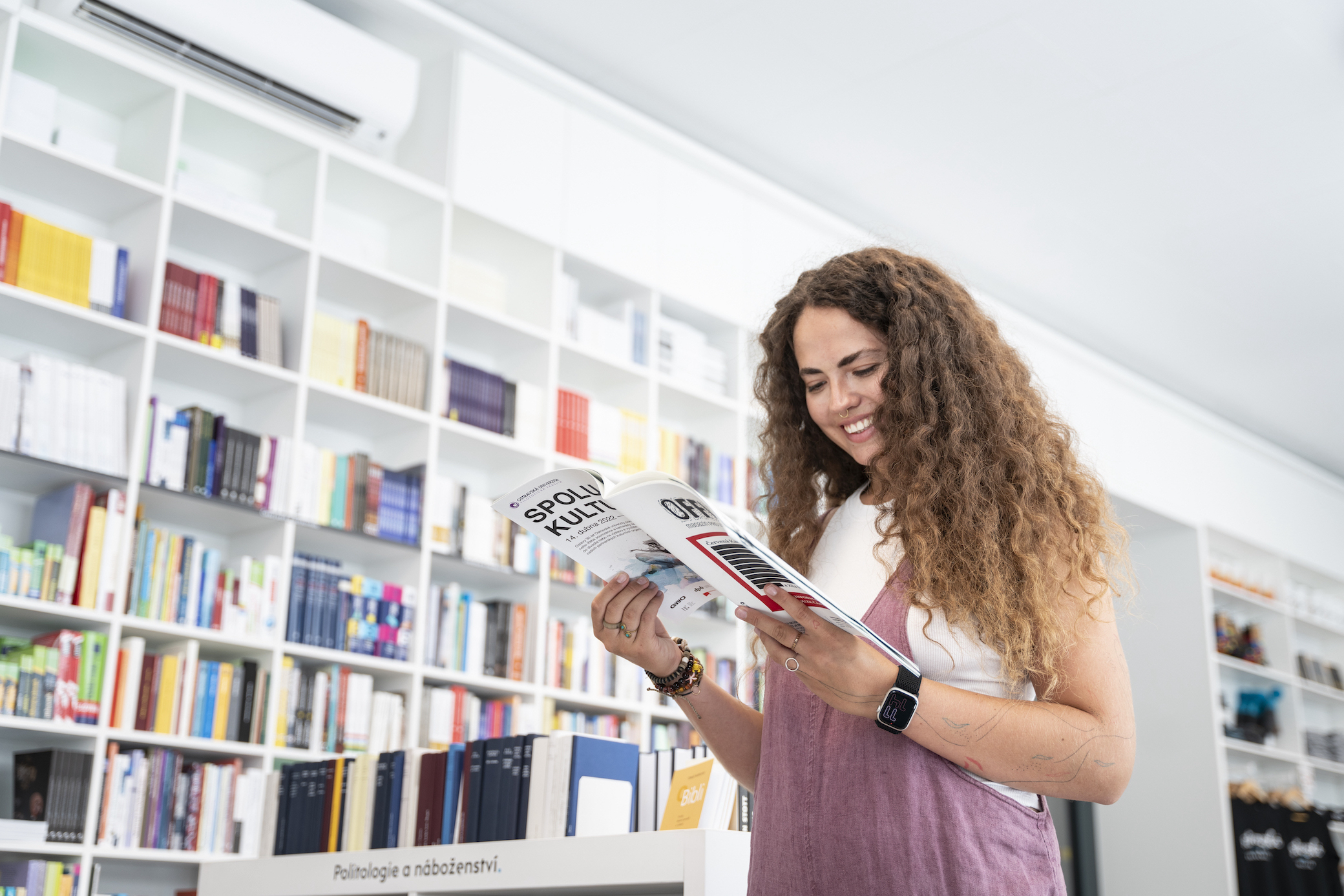 10 let s&nbsp;Magazínem Patriot: Výstava ozdobí prostory budovy XH Filozofické fakulty