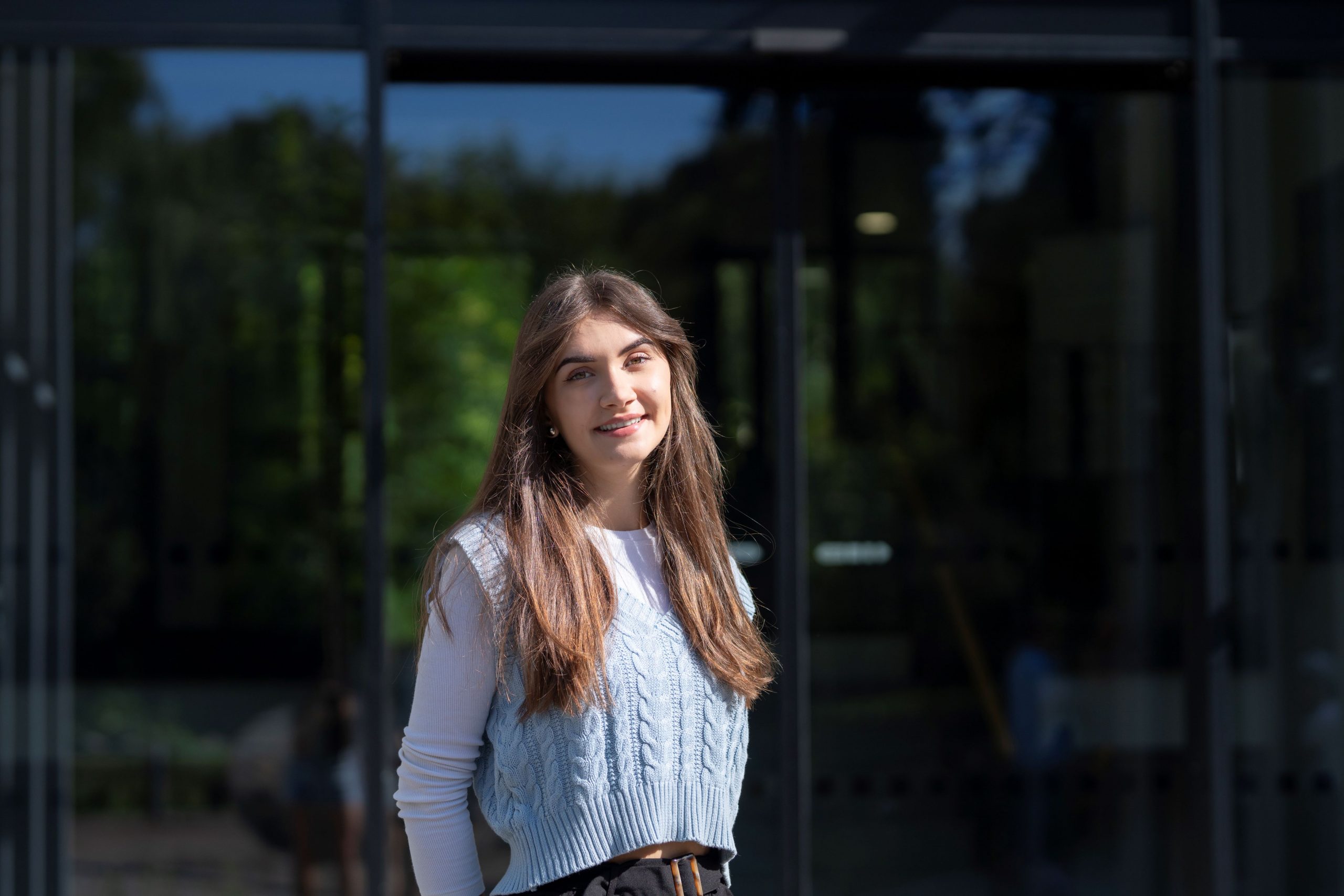 „Prostředí na fakultě je opravdu přátelské, většina vyučujících nás oslovuje jmény,“ říká studentka Ochrany a&nbsp;podpory zdraví LF OU Monika Šigutová