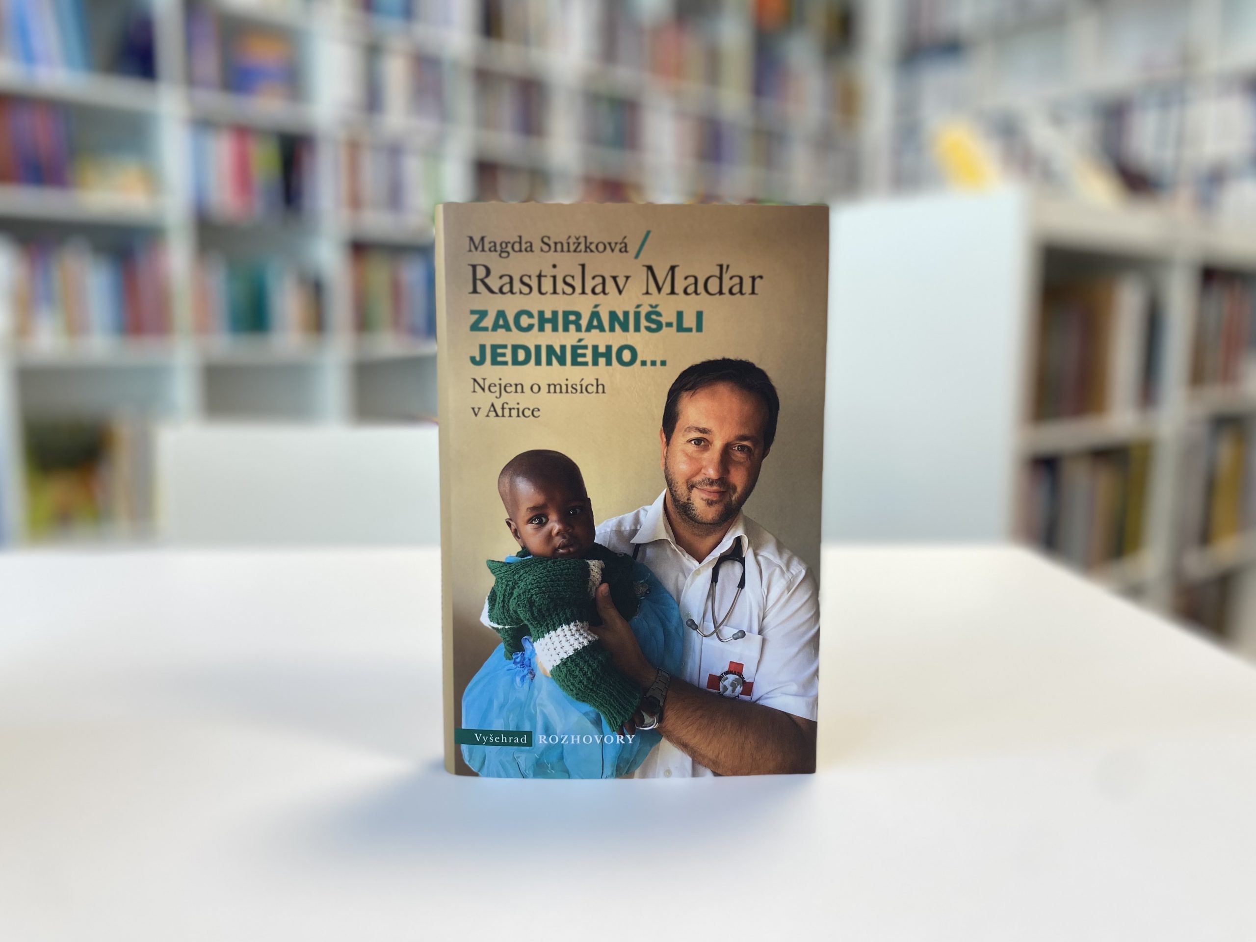 OUshop bude hostit křest nové knihy děkana LF OU Rastislava Maďara