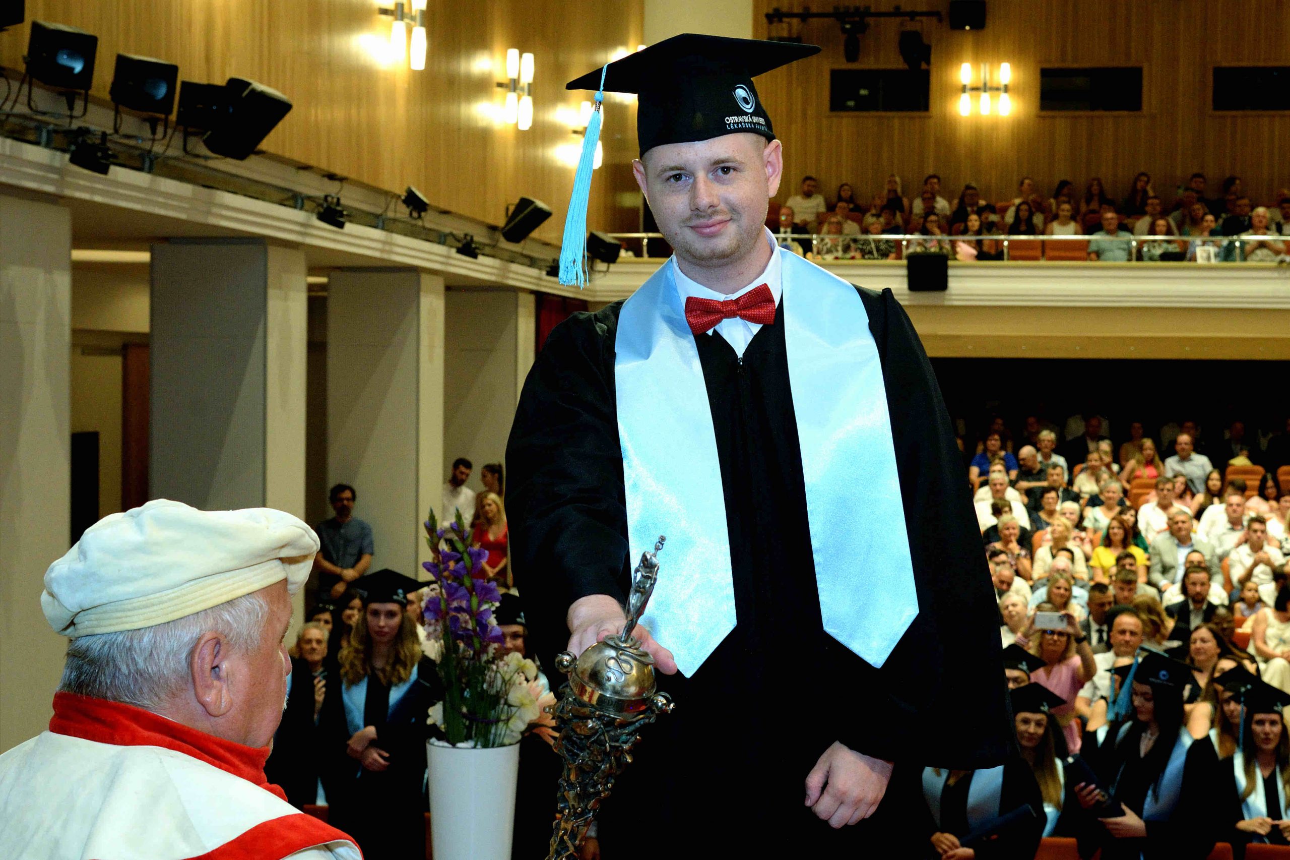 „Studovat dnes může opravdu široké spektrum lidí se zdravotním znevýhodněním,“ říká absolvent LF OU David Buzrla