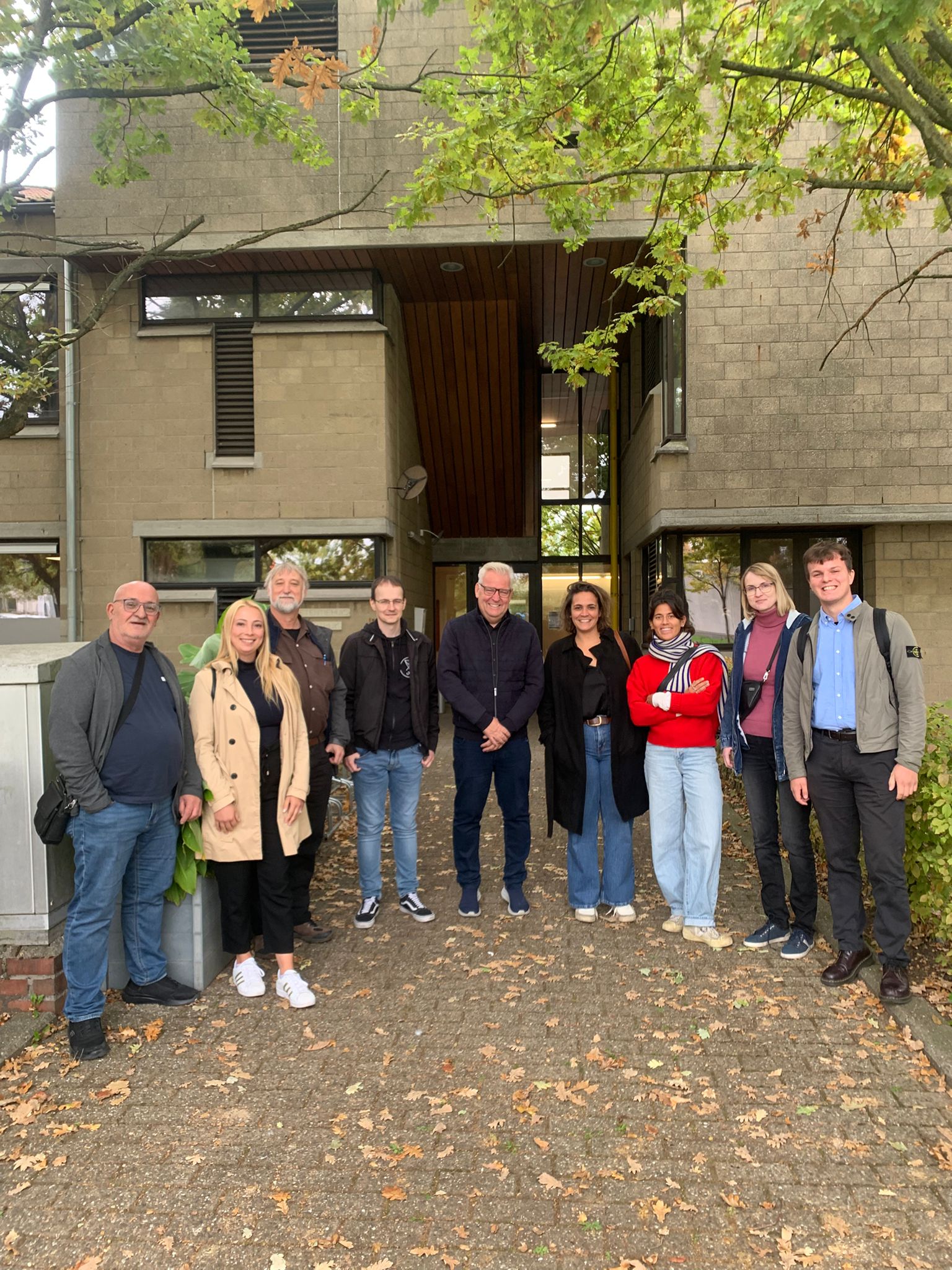 To Belgium with DigiWell: rethinking relationality and politicisation of social work