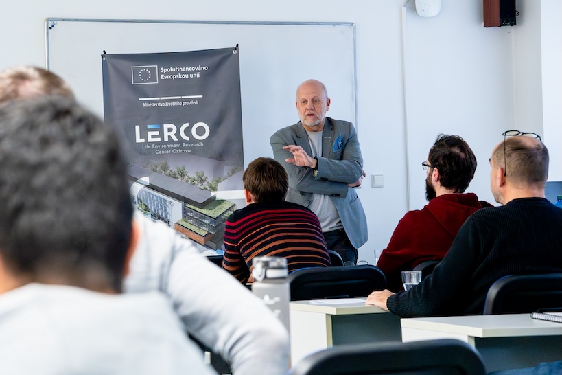 Profesor Åke Strid z&nbsp;Örebro University přednášel na OU