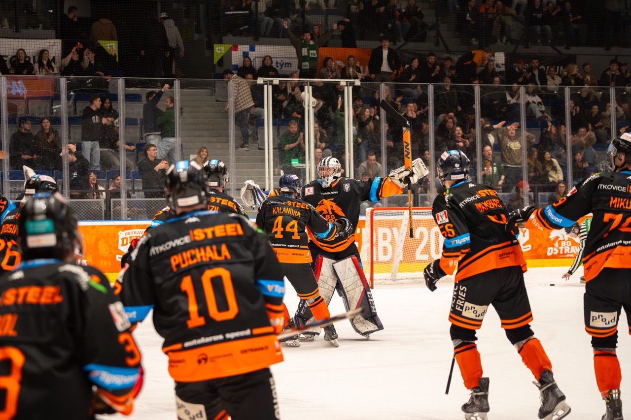 Drama až do konce: Hokejisté ostravských univerzit porazili MUNI po&nbsp;nájezdech 3:2