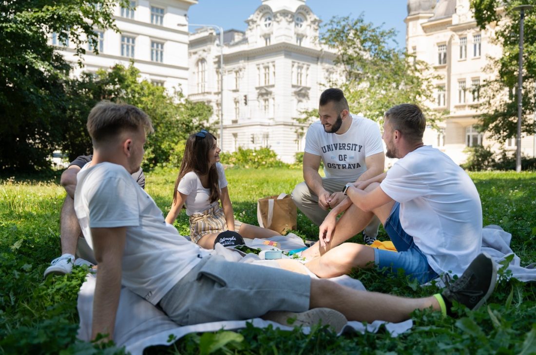 Tři hlasy Fakulty sociálních studií: Lidé, kteří mění svět