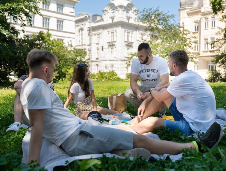 Tři hlasy Fakulty sociálních studií: Lidé, kteří mění svět