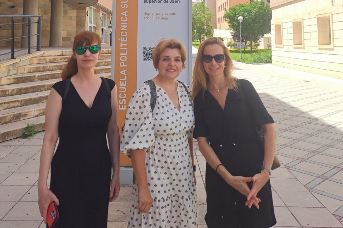 Zástupkyně Ostravské univerzity vystoupily na mezinárodním sympoziu NEOLAiA o&nbsp;jazykových politikách