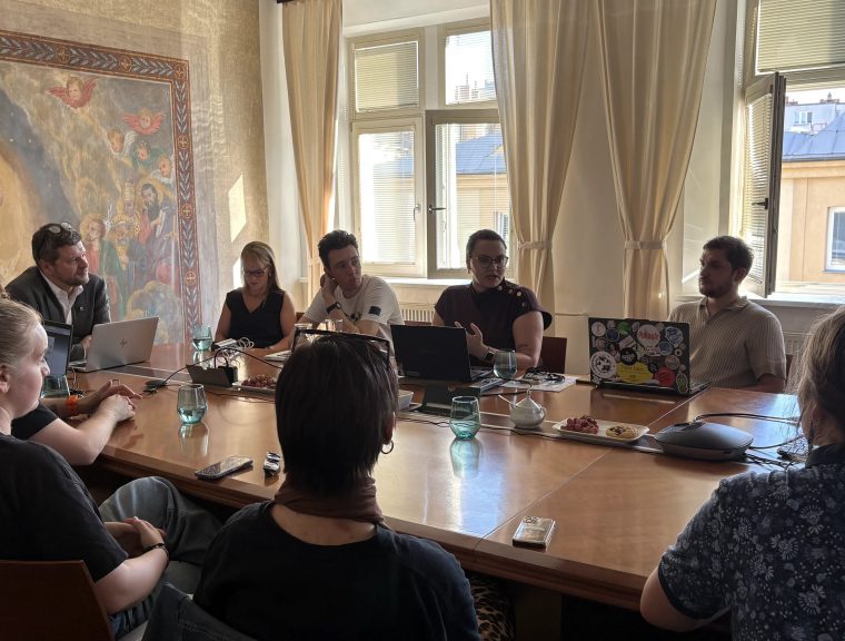 Příležitost pro networking i&nbsp;naslouchání od vedení univerzity: Rektor se setkal se zástupci studentských organizací