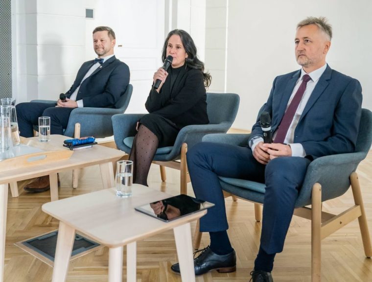 Ostravskou univerzitu čeká volba rektora. Kandidáti představili své vize na shromáždění akademické obce